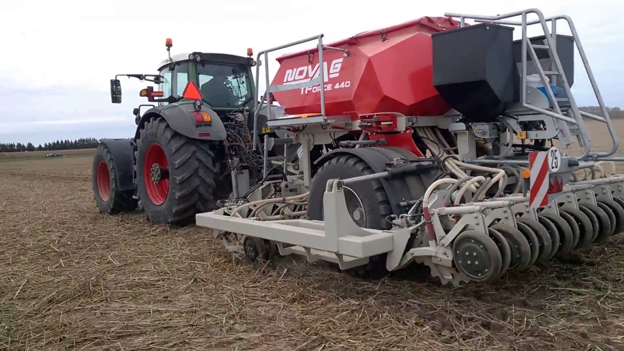 Drilling No till Corn in Ontario with fertilizer banding and NOVAG TFORCE 440