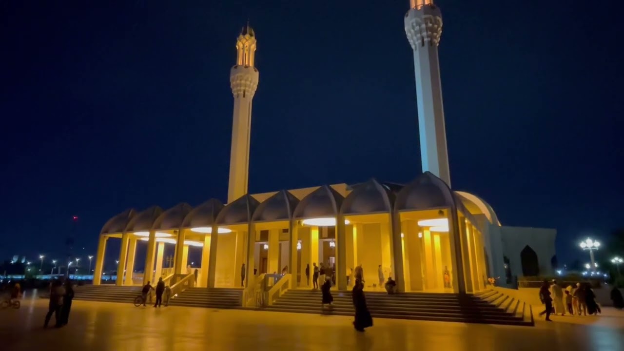 KSA - Jeddah by Night. Olyan gazdag egyének vannak, Cs. Sándor és M. Lőrinc vagyona porszem se! ☺️☝️