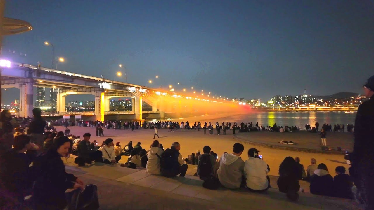4K SEOUL WALK -  한강 Han River/ Seoul Picnic/ City ASMR