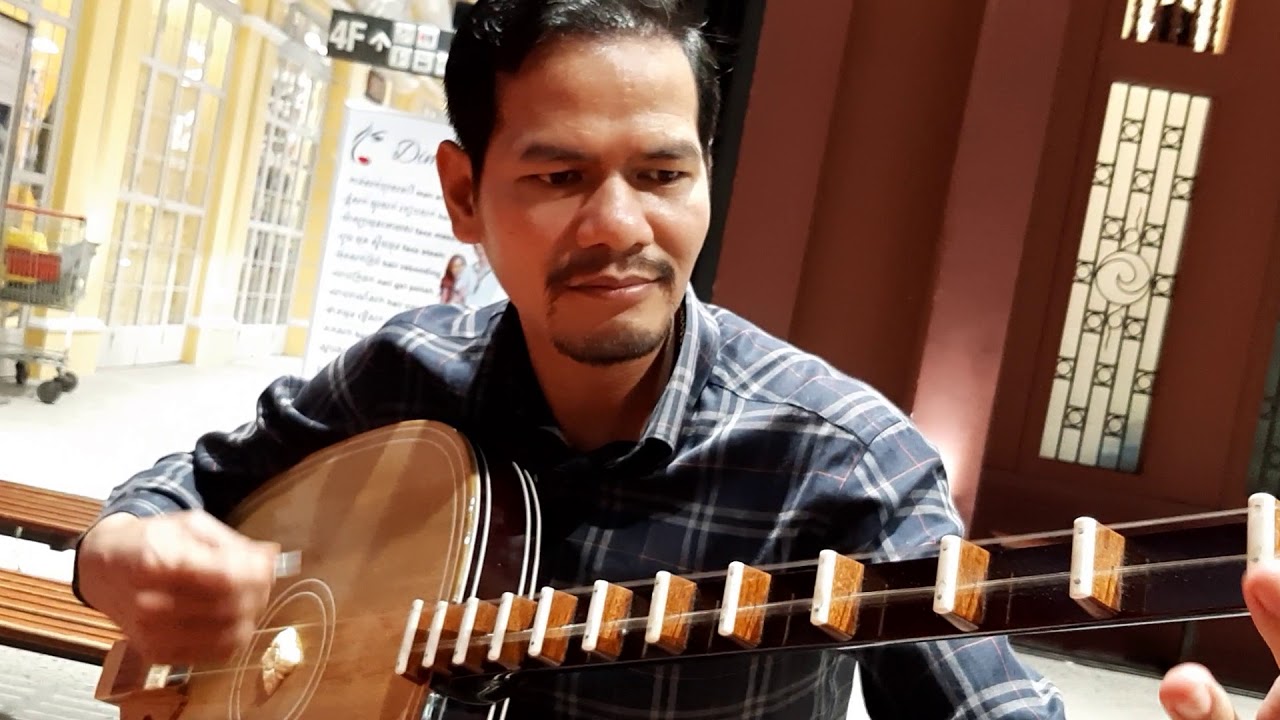 ការរៀនចាប៉ីដងវែងថ្នាក់ដំបូងនិង ថ្នាក់ចេះខ្លះៗ។ចូលរួមលើកស្ទួយបុរាណខ្មែរ។
