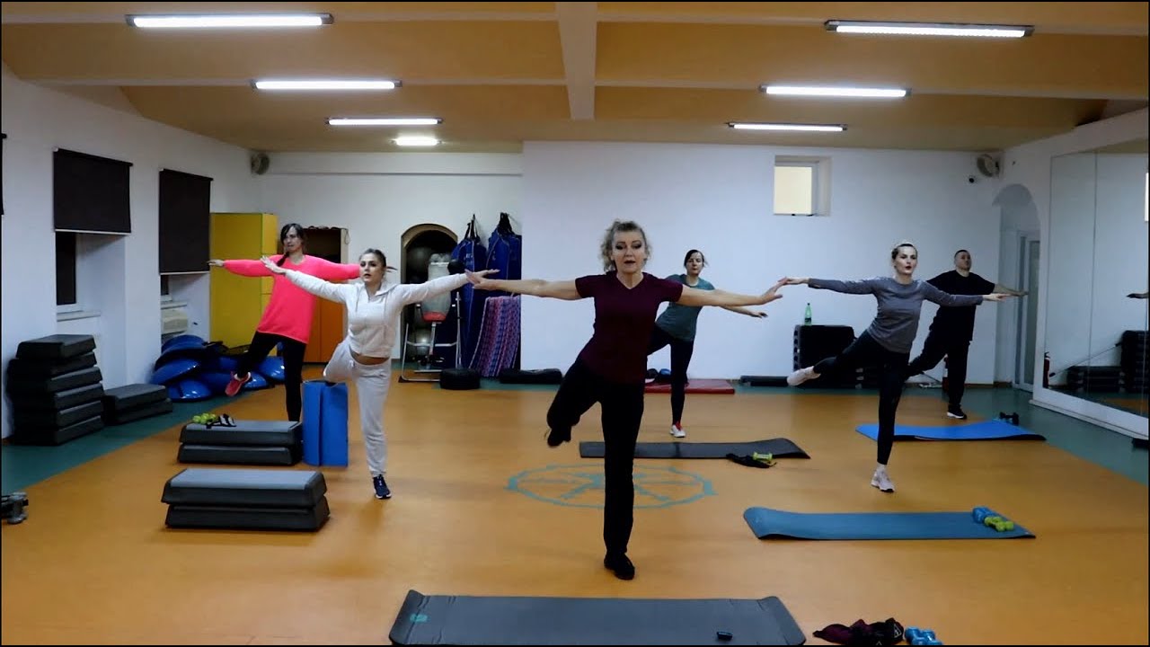 Episodul 77. Scurt antrenament de tonifiere, pentru coapse, fese și umeri