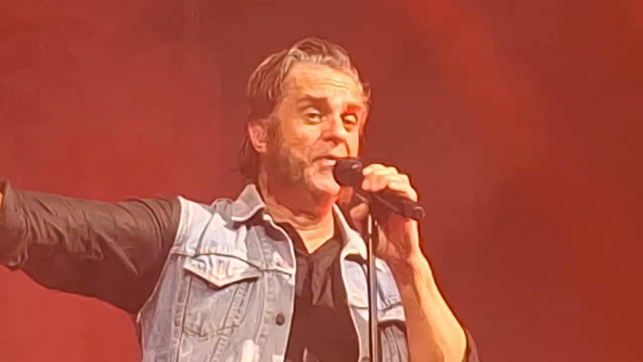 Ronny & Ragge - Brylcreem, Stålkam & Gällivarehäng (live at Avicii Arena 13-09-25)