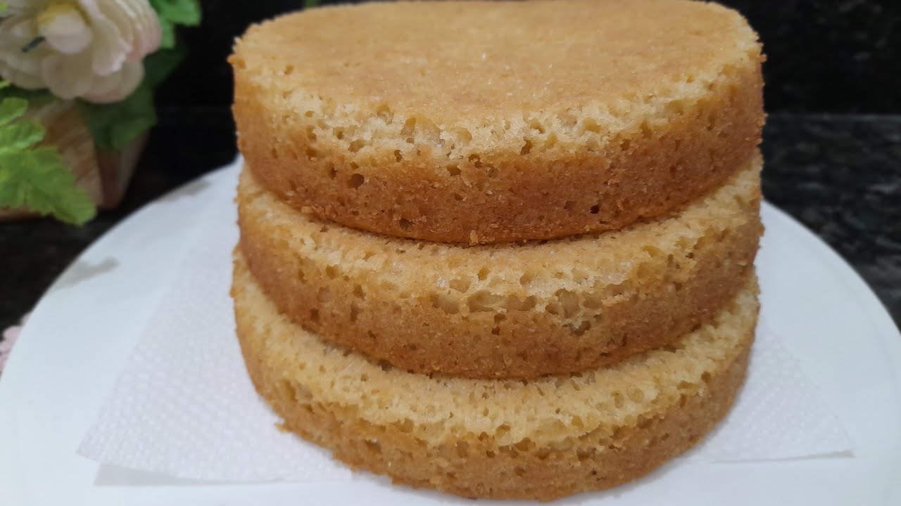 MASSA DE BOLO FOFINHA SEM LEITE E SEM OVOS(VEGANO) - Rosy Ferrari