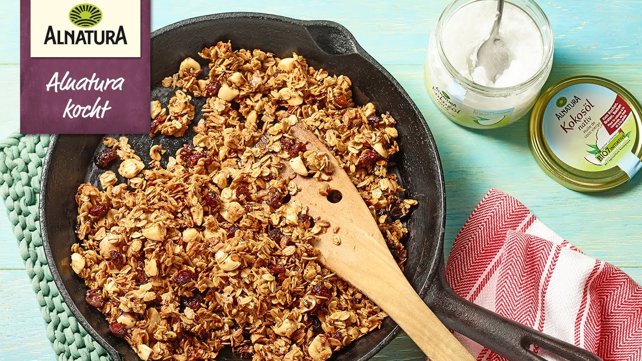 Alnatura kocht: Ger&ouml;stetes M&uuml;sli (Basisrezept)  | Alnatura