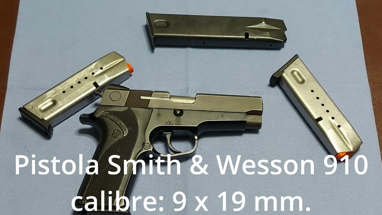 Pistola Smith & Wesson modelo 910, calibre 9 x 19 mm.