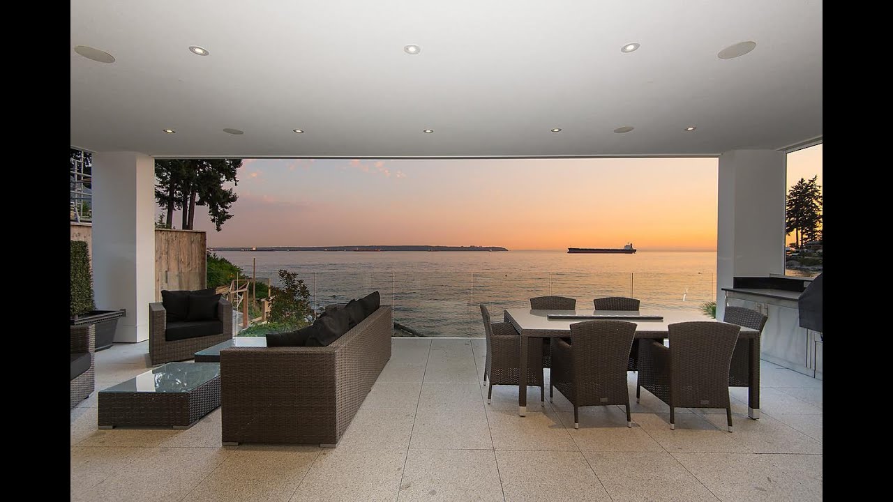 Luxury Waterfront Residence in West Vancouver, Canada