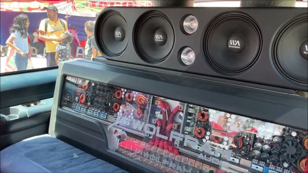 Chevrolet Tahoe 95 con Audio de Exhibición