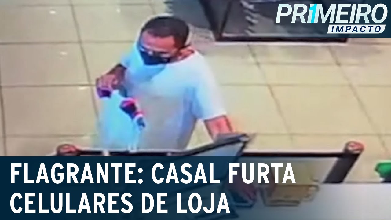 Flagrante: casal furta celulares de funcionários de loja em Curitiba | Primeiro Impacto (30/11/21)