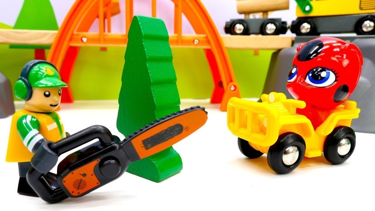 Tolle Brio Toys - Spielzeug aus Holz - Tikki und Plagg packen Spielsachen aus