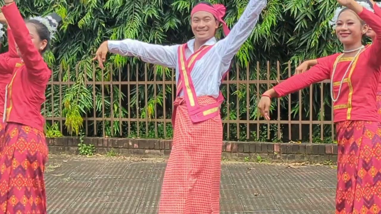 Marma new  cover dance(waagyoi waagyoi)