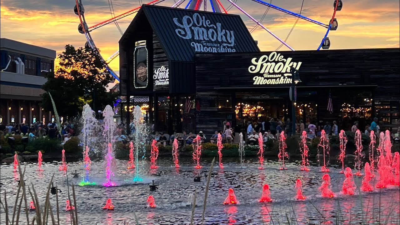 The Island Show Fountain - The Island in Pigeon Forge