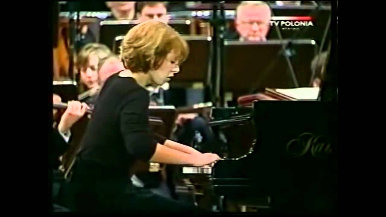 Ingrid Fliter - Chopin Piano Concerto n.2, First Movement, part 1 (year 2000)