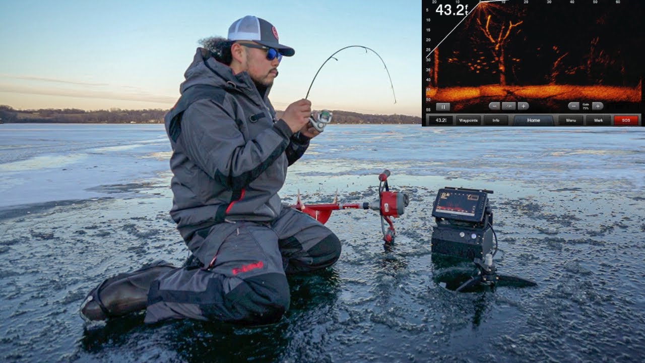FIRST ICE Fishing GIANT Schools of Fish! (LIVESCOPE FOOTAGE)