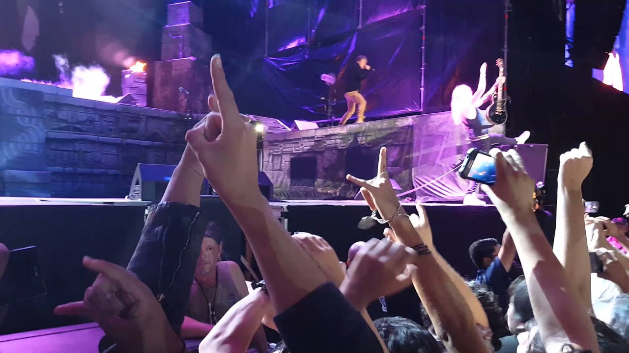 Iron Maiden in El Salvador intro