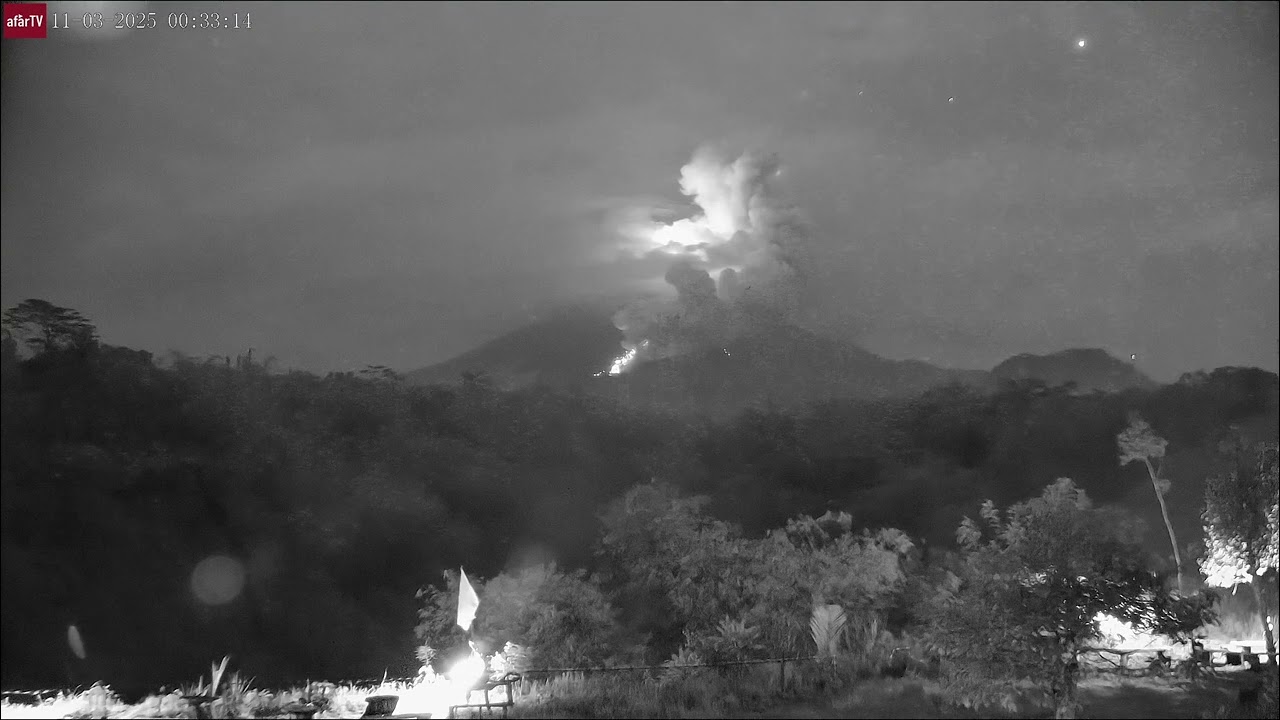 Nov 3, 2025: Mount Merapi Erupts with 6 Pyroclastic Flows — One Reaches 2.5 km from the Crater