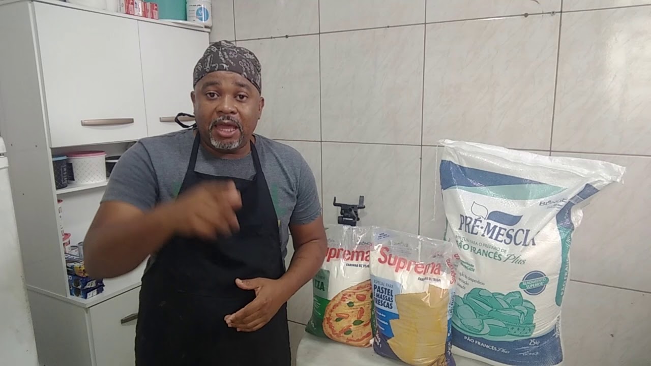 Falando sobre as melhores farinhas e a mistura para pão francês