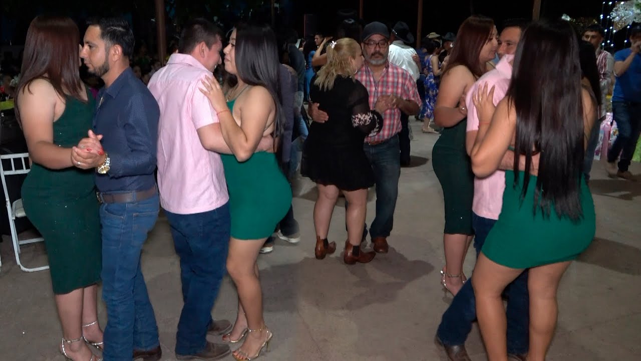 QUE BUEN AMBIENTE SE ARMO EN ESTA HERMOSO  BAILAZO TE ENCANTARA  VIDEO IMPERDIBLE