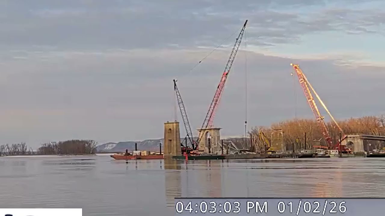 Blackhawk Bridge Time Lapse 1/2/26 - 1/3/26