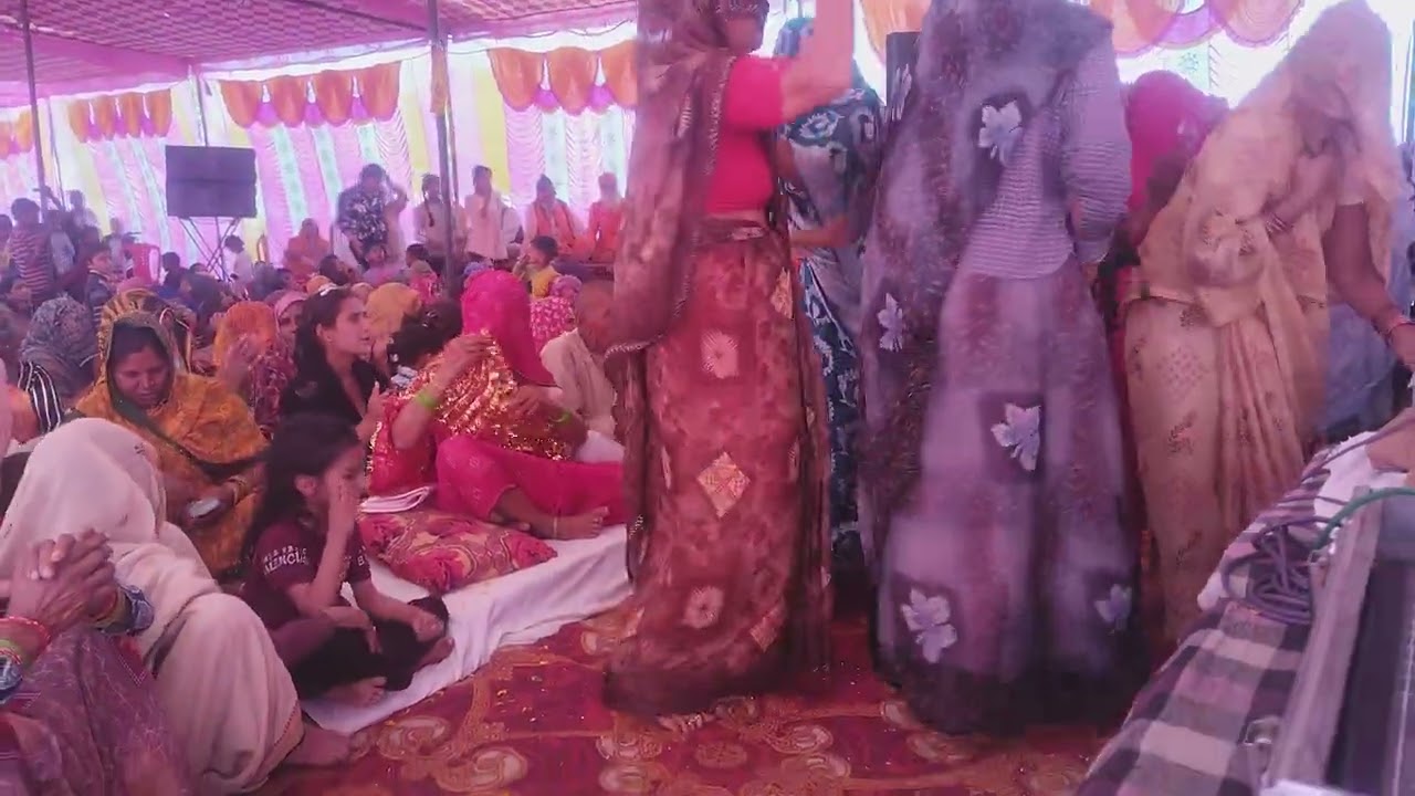     शेरनी गाँव  मेरे गले मै कंठा सोने को  भजन  