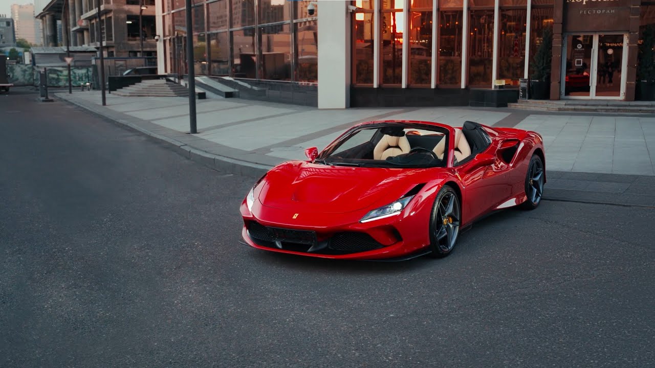 Ferrari F8 Spider on the streets of Moscow