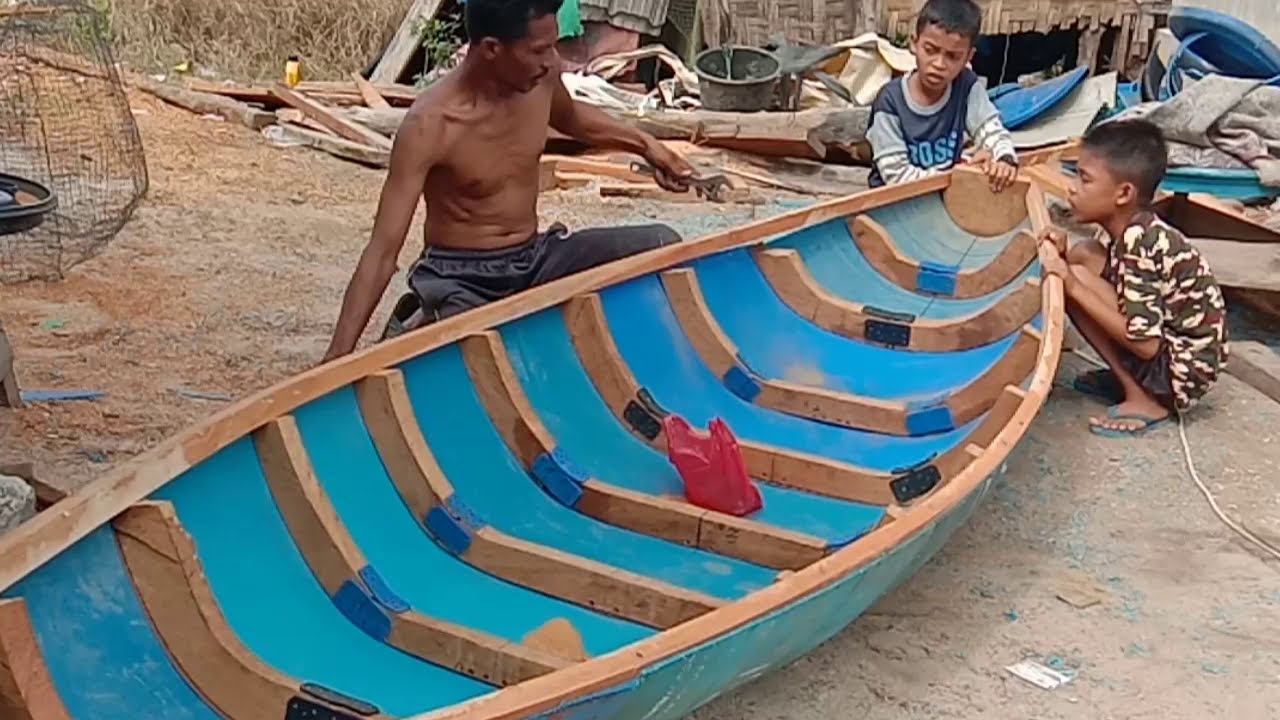 Simpel dan irit biaya Pembuatan Perahu dari 3 buah Drum Plastik dengan Sempurna