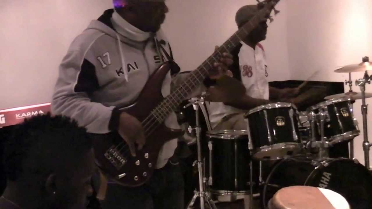 Bendskin Club de Paris Le groupe saba Saba et Julien Pestre Essingan