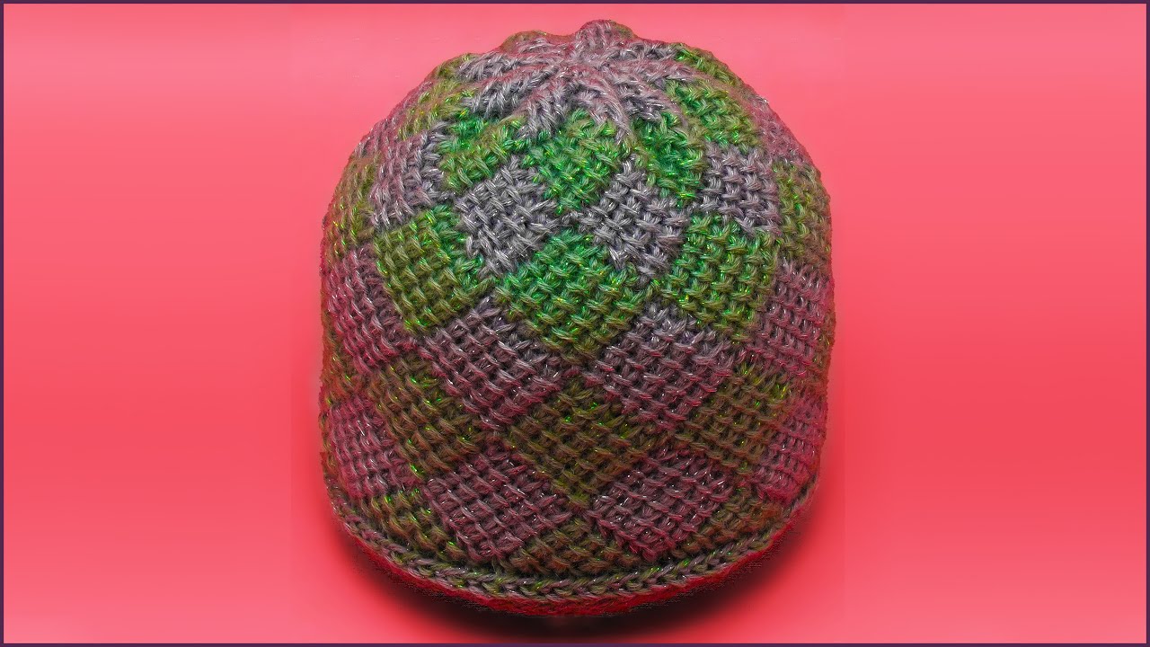 Шапка узором энтерлак тунисским крючком.