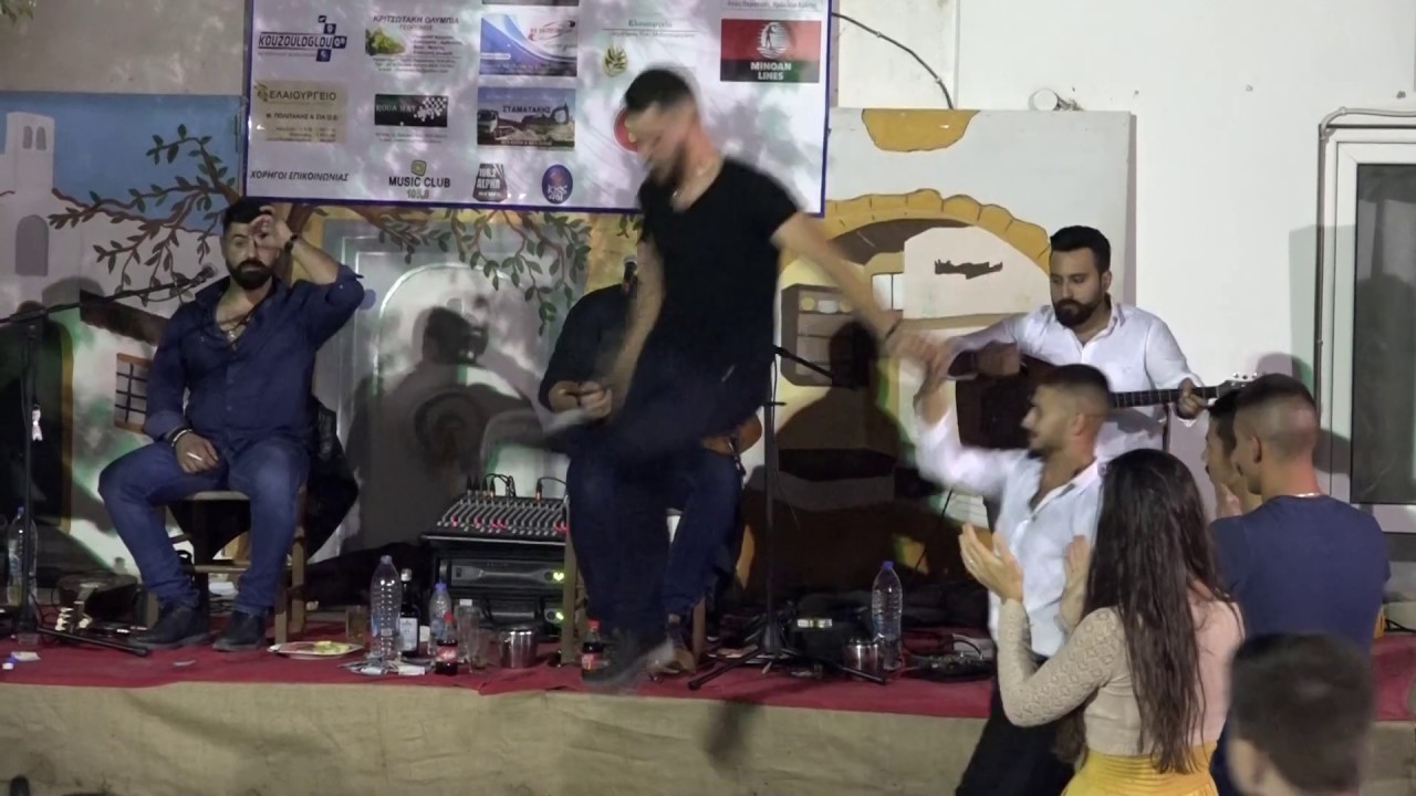 Μιχάλης Ι.Κουνάλης Κώστας Δαφέρμος Μαλεβιζιώτης η μια μεριά του φαραγγιού Παρασκιές 30-8-2019