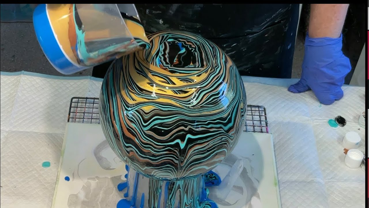 WOW 🤩 ACRYLIC POURING OVER A GLASS VASE~ SUPER GORGEOUS RESULTS
