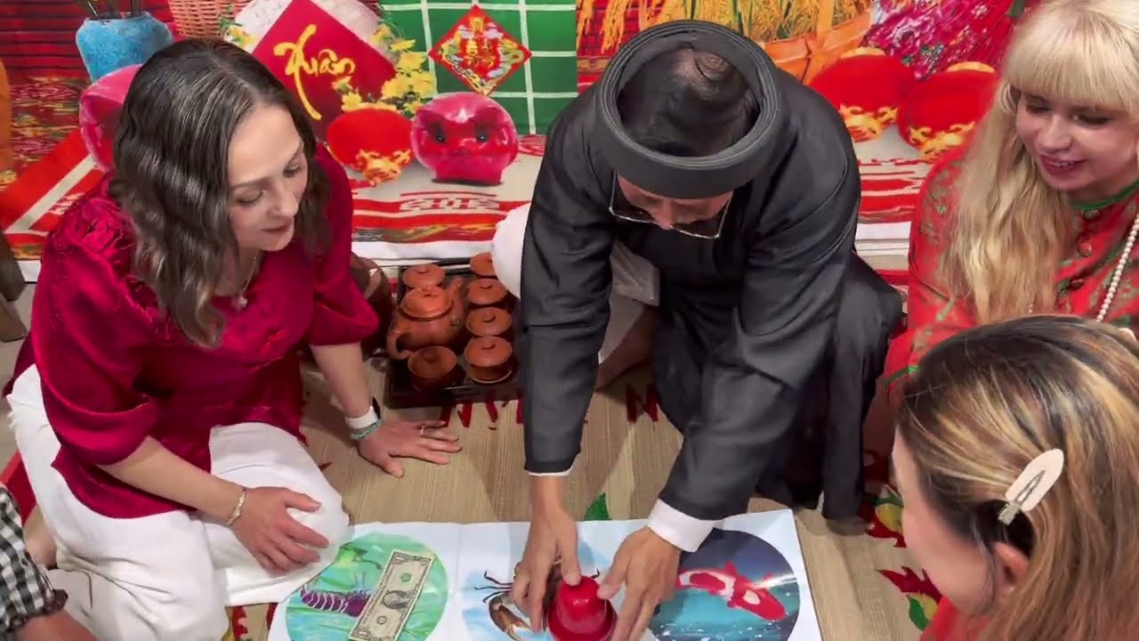 Tiệc tất niên cuối năm tại nhà Sơn Trang