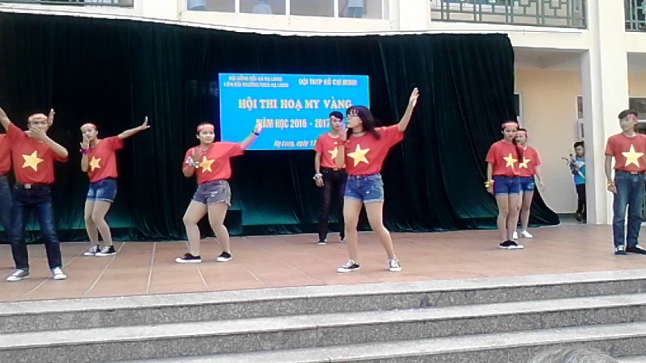 Nhảy dân vũ la la la world cup đẹp nhất. THCS Hạ Long