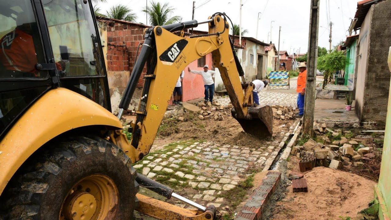 Operação tapa-buracos contempla ruas no bairro Pintos
