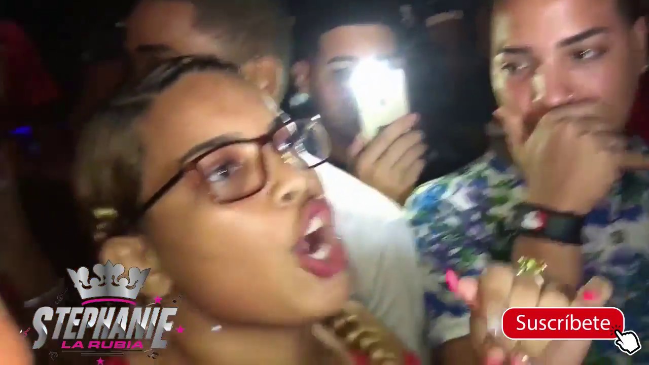 Stephanie La Rubia vs Tinyo RD - Batalla de Freestyle en el parque de Invivienda 2018