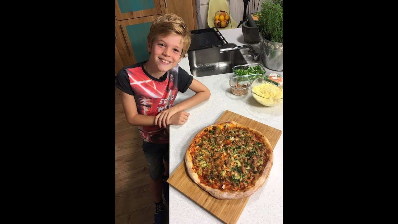 Reteta - Pizza cu ton cu Toni Delaco Jr