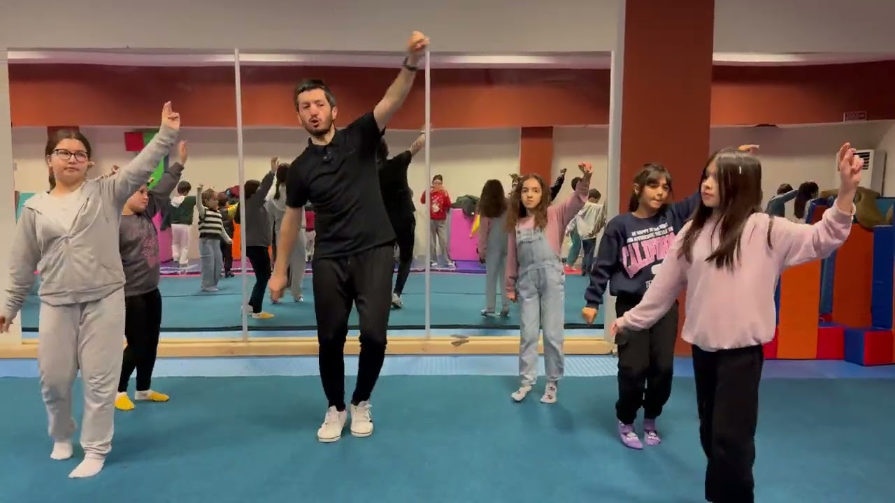 Müzikli hudayda izle çalış 23 Nisan mezuniyet 