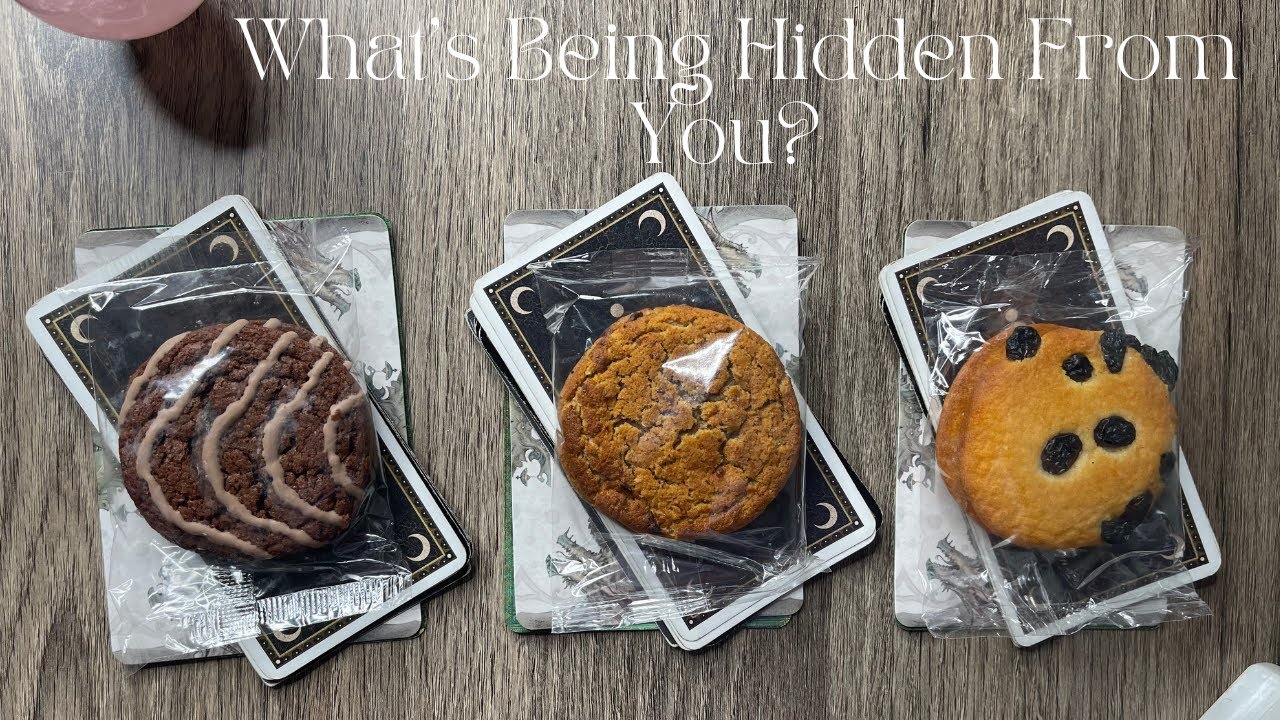 What’s Being Hidden From You? 🌺 Pick a Card Tarot ✨