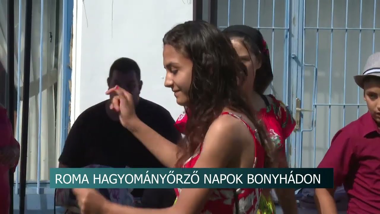Roma hagyományőrzés Bonyhádon - autentikus táncokat mutattak be a fellépők