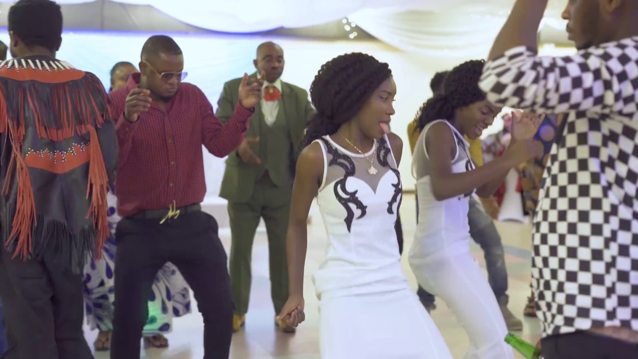 Koffi Olomide  LIVE - Danse 