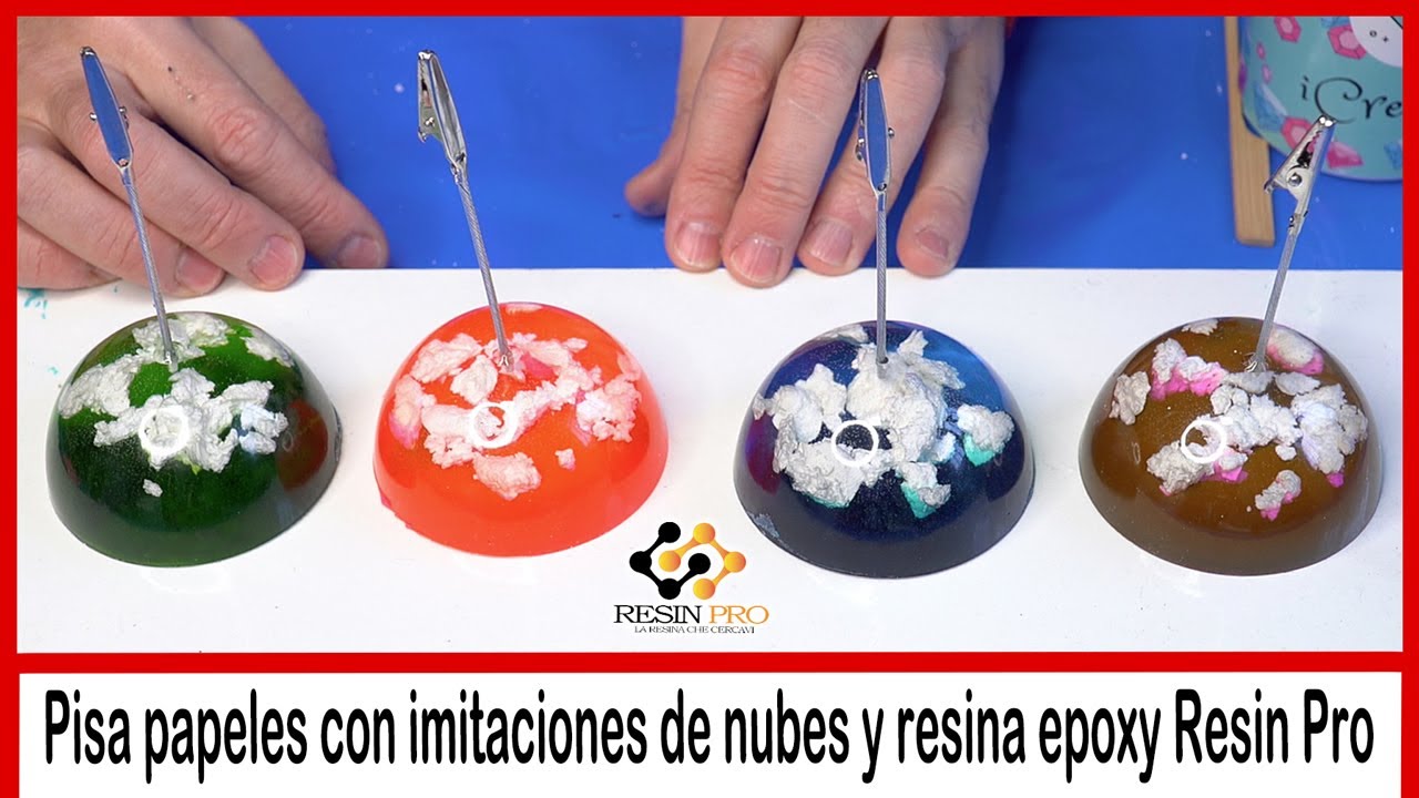 Pisa papeles con imitaciones de nubes y resina epoxy Resin Pro