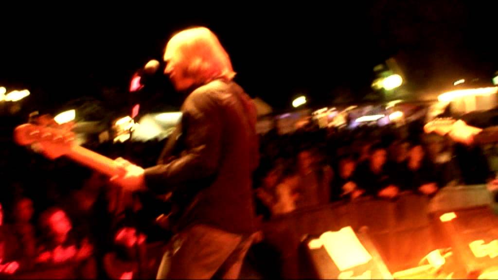B-Sides - Overload (Sugababes Cover) / Live at SGF 2009