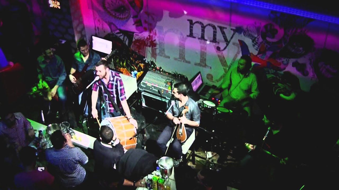 &Chi;&alpha;&iota;&rho;έ&tau;&eta;&sigmaf; &Gamma;&iota;ώ&rho;&gamma;&omicron;&sigmaf; - &Pi;&alpha;&iota;&nu;έ&mu;&alpha;&tau;&alpha; &Kappa;&omicron;&nu;&tau;&upsilon;&lambda;&iota;έ&sigmaf; (Live)