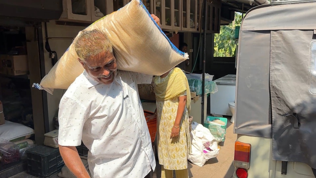 6 സൂപ്പര്‍ മാര്‍ക്കറ്റിന്‍റെ മുതലാളി, സ്വയം സാധനങ്ങള്‍ കയറ്റിയിറക്കുന്ന ഹയ മൊയ്തുക്ക