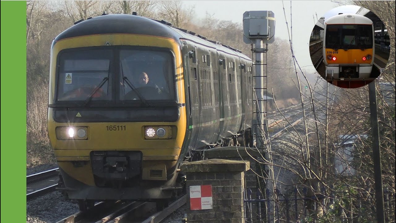 Trains at Kintbury