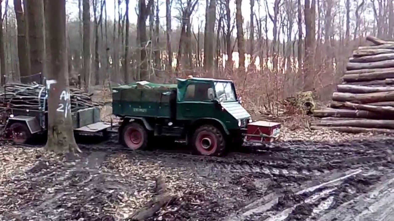Holzabfahren mit Unimog