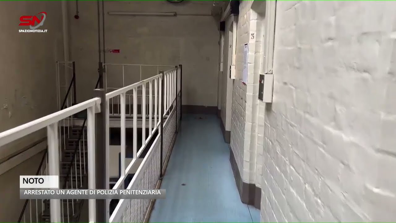 Noto, droga e cellulari in carcere ai detenuti: arrestato un agente della Polizia Penitenziaria