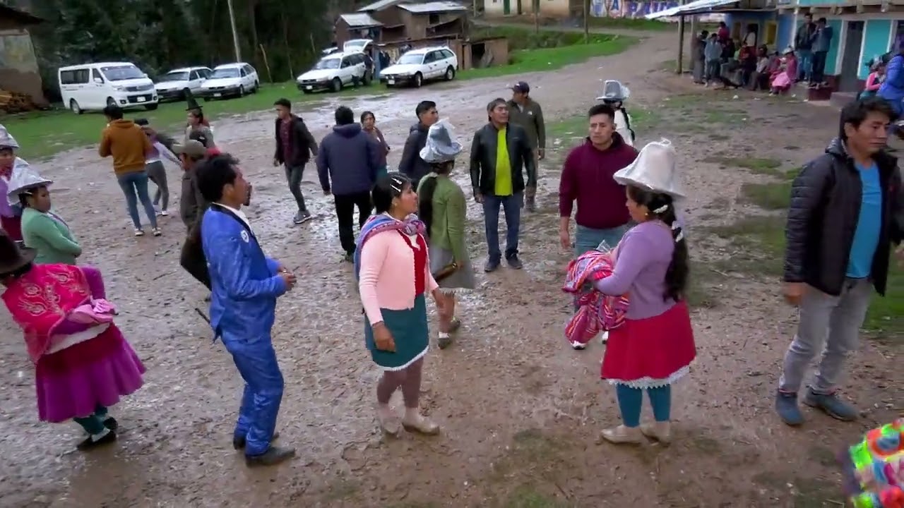 Carlonchito Diaz /  Fiesta de Navidad de Uruspampa (Parte 10 )