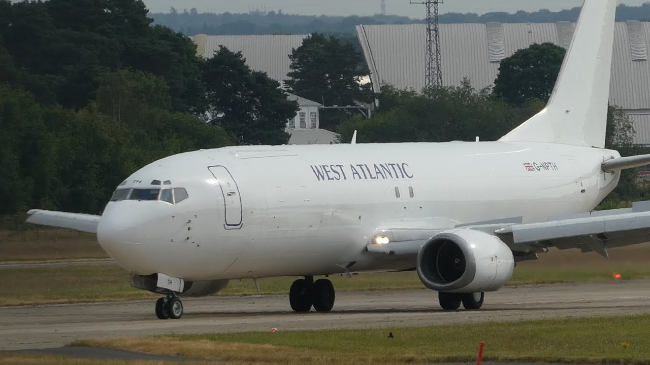 Boeing 737-400 Freighters Arrive at Farnborough Airport - OE-IBL and G-NPTH #bizjet #aviation
