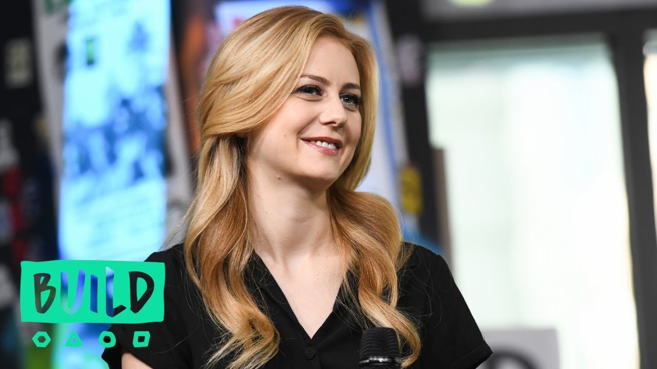 Justine Lupe Talks About Her 