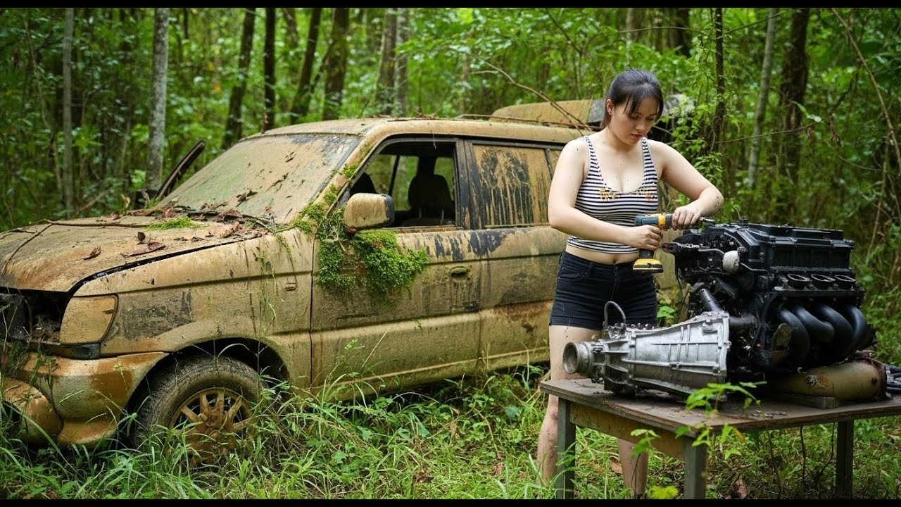Alone in the Forest: Deep in the Jungle - Girl Restores an Ancient Hyundai Abandoned for Centuries