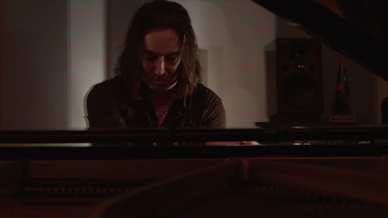 Invention #8 (Barcelona) (Loren Gold piano)